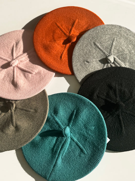 Béret Femme – Élégance à la Française