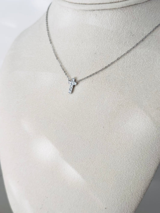 Collier croix argenté